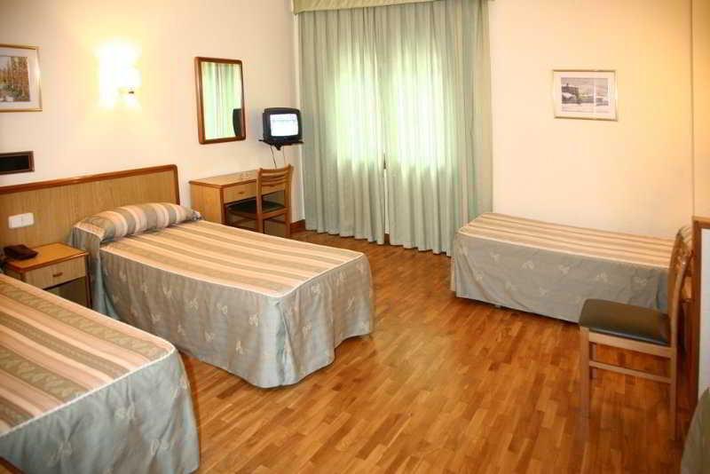 Hotel Villa De Canfranc Zewnętrze zdjęcie